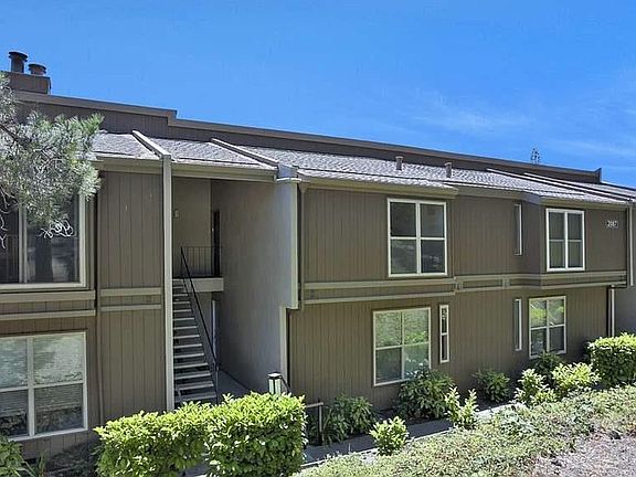2nd image of 2087 Ascot Dr Unit 224