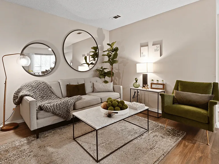 300 Riverside Pkwy — Photo 3