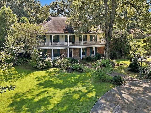 2nd image of 2955 Jones Creek Rd