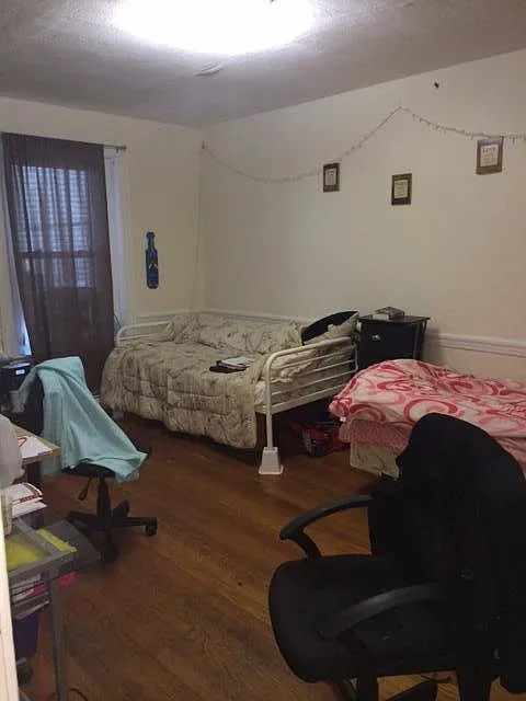 4 bed, 1000 sqft, $5,000 — Photo 3