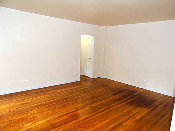 4th image of 8380 118th St APT 6A