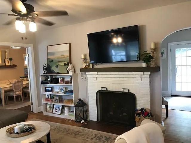 3 bed, 1700 sqft, $3,200 — Photo 3