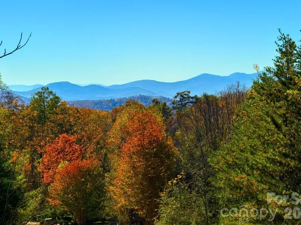 66 Hawtree Ct #266, Weaverville, NC 28787