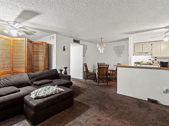5th image of 10441 Clairmont Circle #103