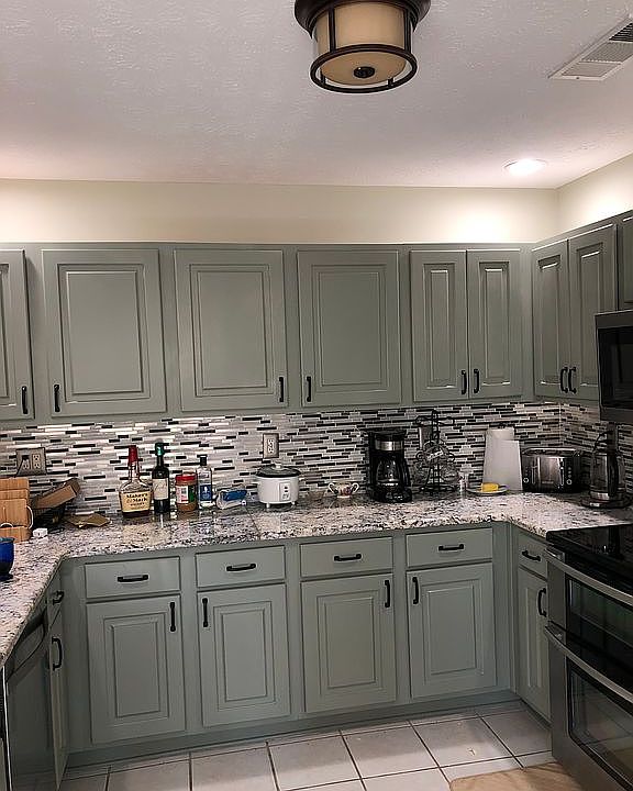 1st image of 3058 Ridgeview Dr