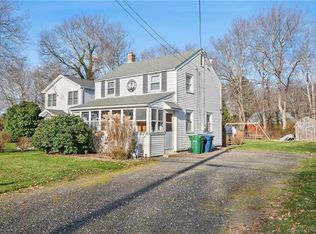 121 Shore Rd, Waterford, CT 06385