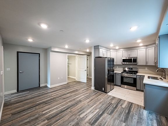 2nd image of 5258 Denny Ave #1