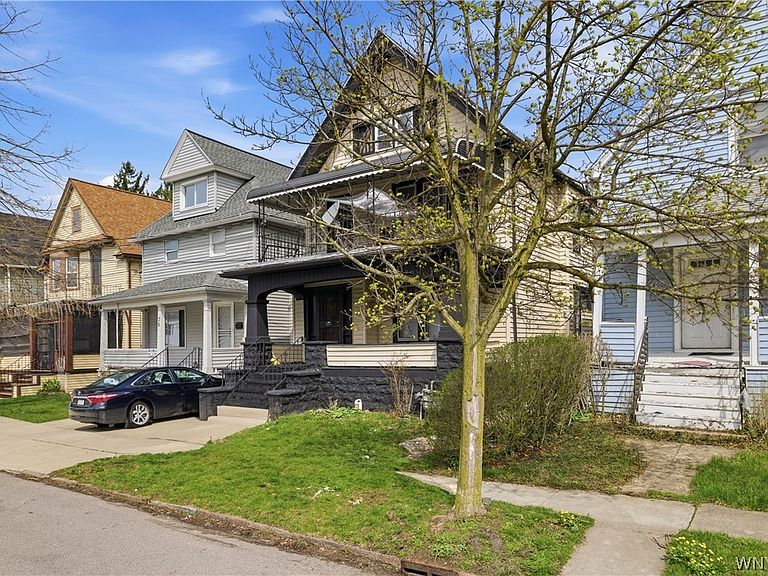 Listing photo 3