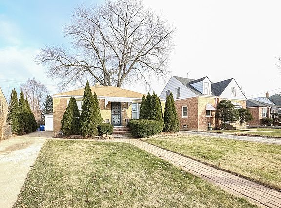 3rd image of 3637 Nichols Ave