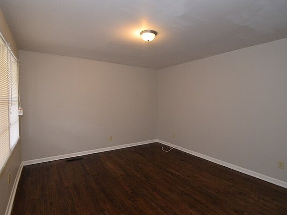 3rd image of 3493 Morgan Rd