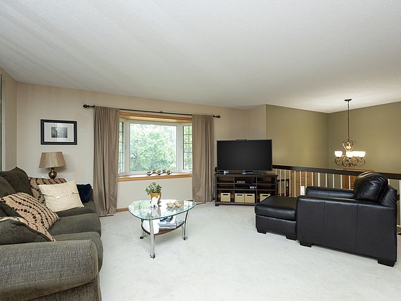 4th image of 1908 Highland Dr
