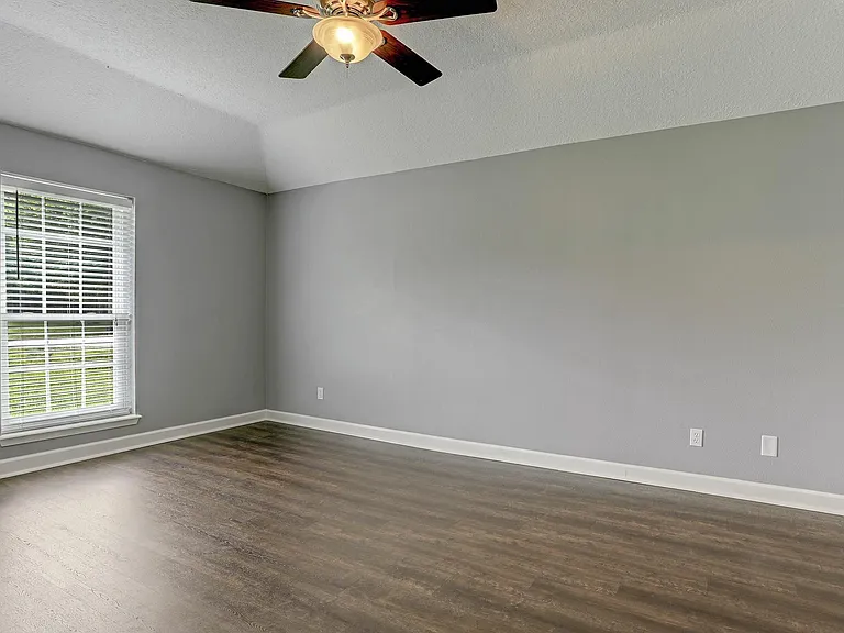 1211 Diablo Dr — Photo 9