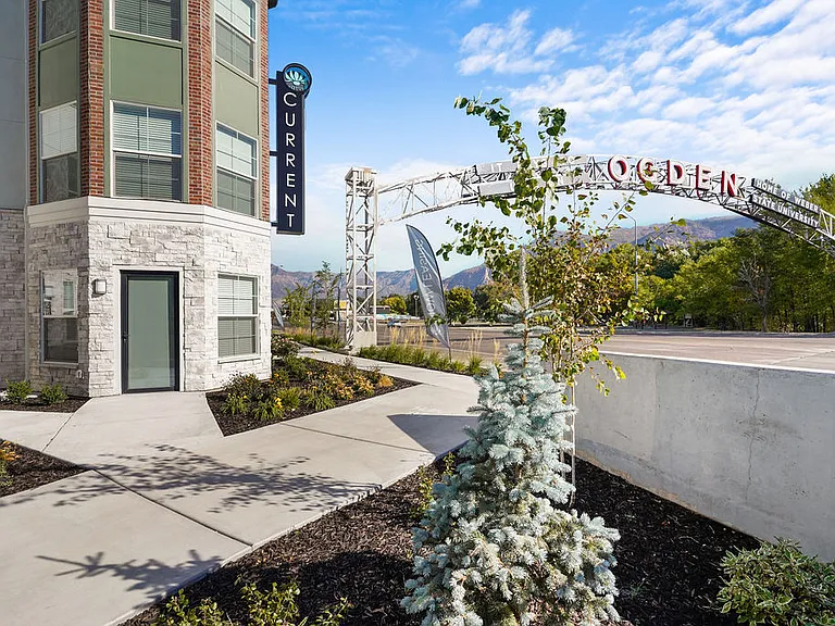 Current by Lotus Townhomes — Photo 36