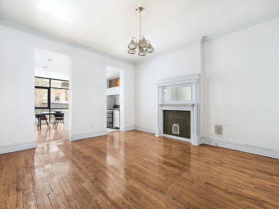 3rd image of 316 Carlton Ave