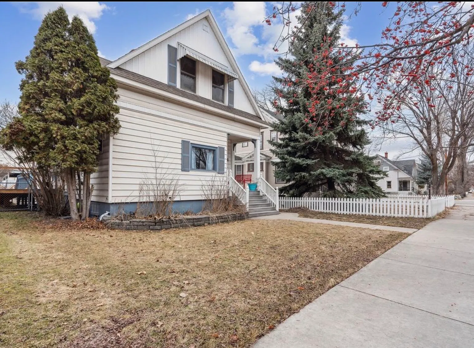 1 bed, 1.5 bath, 1300 sqft, $1,650 — Photo 2