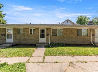 4077 Columbus St, Wayne, MI 48184