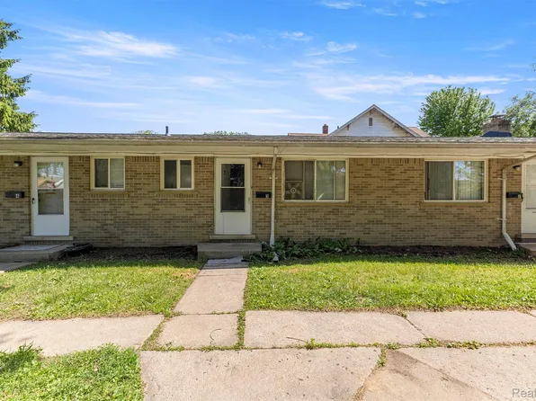4077 Columbus St, Wayne, MI 48184