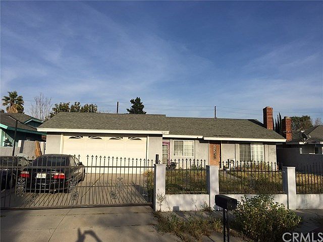 2nd image of 7625 Cherimoya Ct
