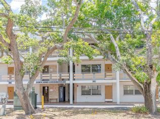 911 Washington Ave APT 115, Largo, FL 33770