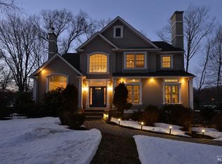 10 Cedar Crest Rd, Parsippany-Troy Hills Twp, NJ 07005