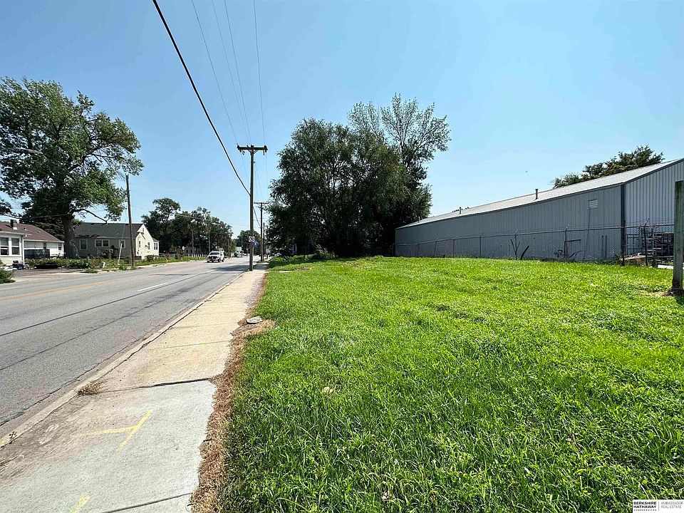 2nd image of 4425 N 22nd St