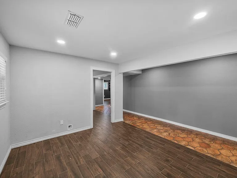 10519 Fawnview Dr — Photo 14