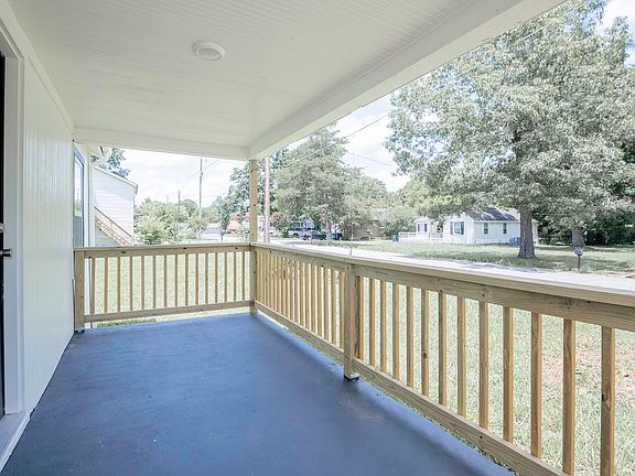 2nd image of 4290 Spriggs St