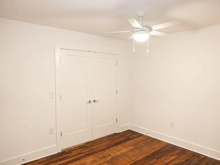 Overton Lofts — Photo 18