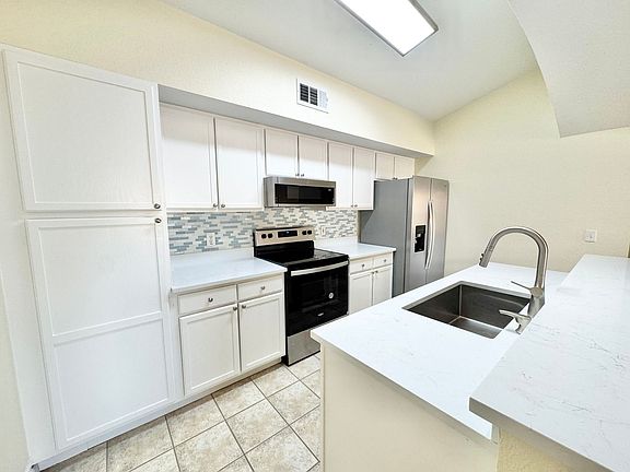4th image of 7945 Preserve Cir APT 537