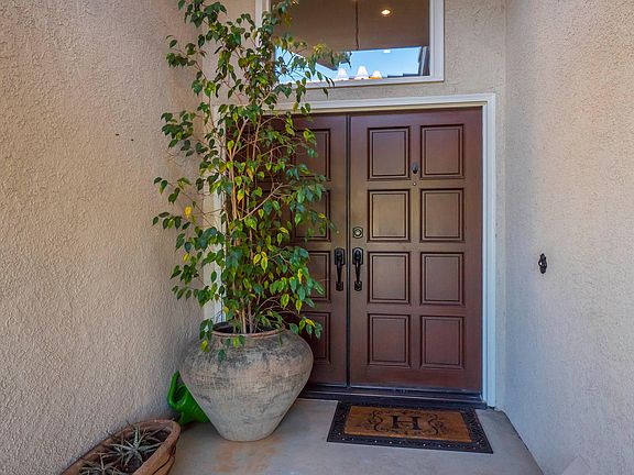 3rd image of 616 Carnellon Ct