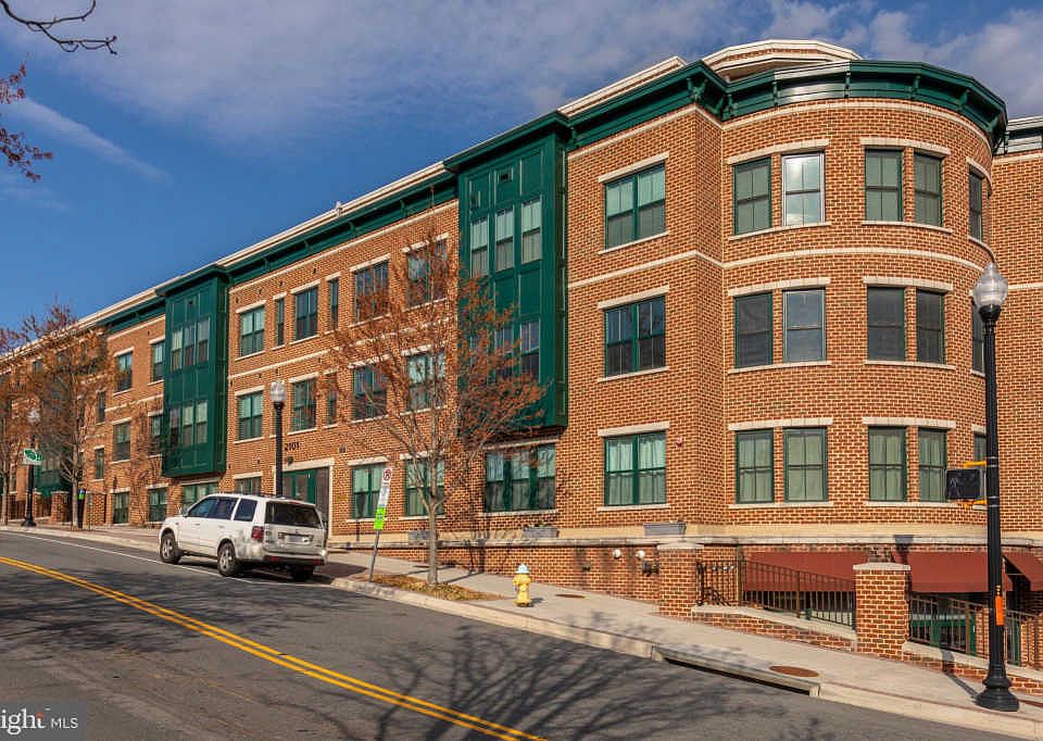 1st image of 2101 N Monroe St APT 404