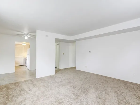 Mattis North, 2000 N Mattis Ave #E59db2fc8, Champaign, IL 61821