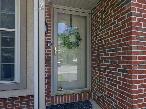 3rd image of 108 Hawk Ln