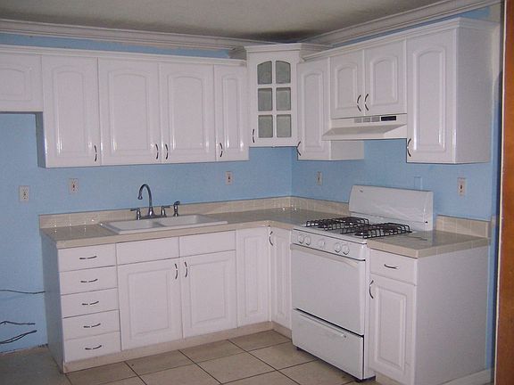 2nd image of 1111 NE 24th Ct