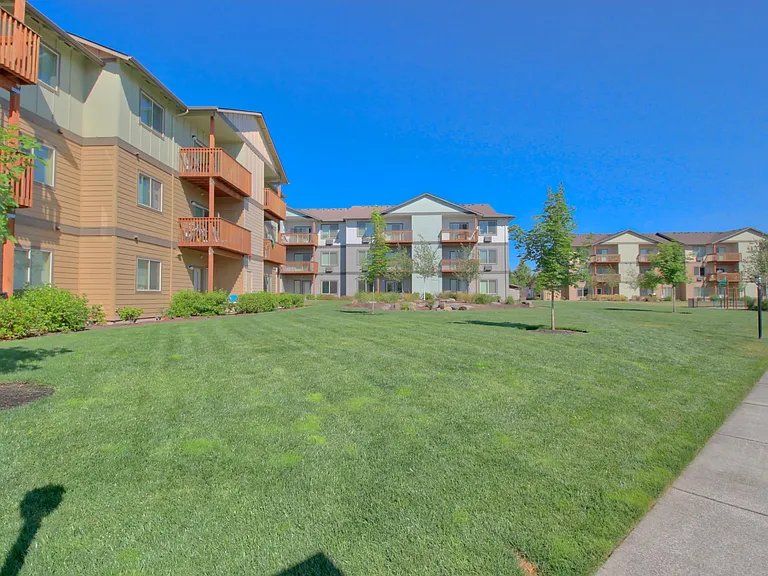 The Reserve at Hawk's Ridge — Photo 18