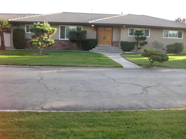 7481 E Nebraska Ave, Selma, CA 93662