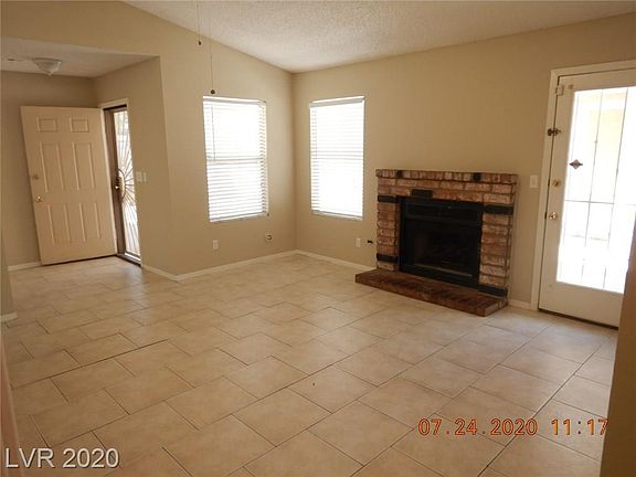 4th image of 525 Dutchman Ave #0
