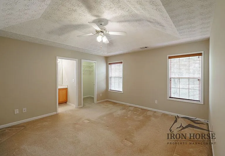 352 Shenandoah Cir — Photo 17