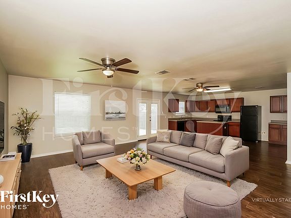 5th image of 10631 S Shaenridge