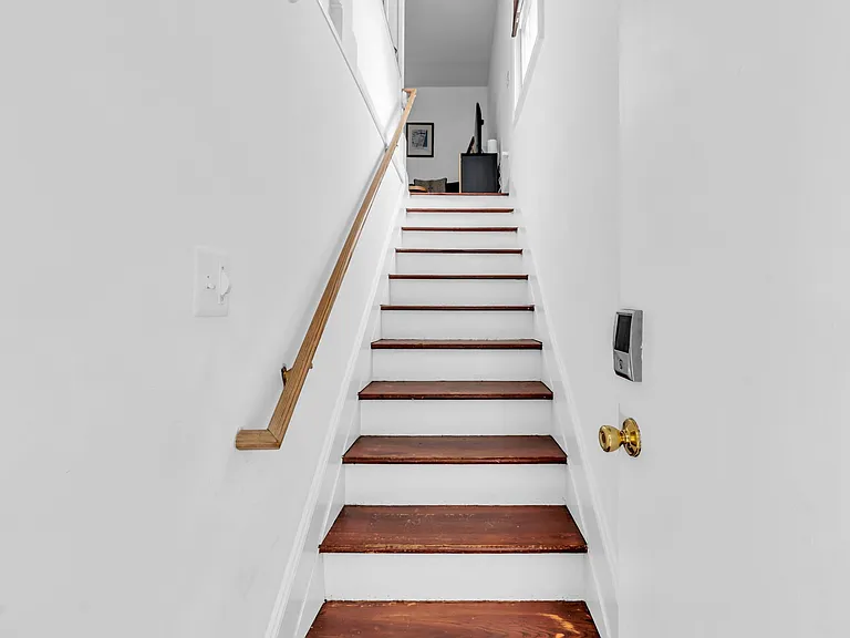 606 5th Ave #BACK HOUSE — Photo 17