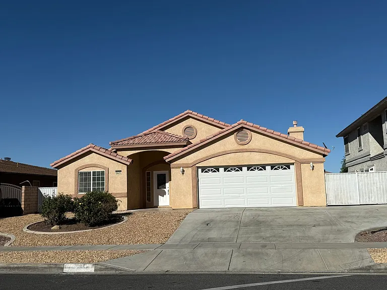 13425 Spring Valley Pkwy — Photo 1