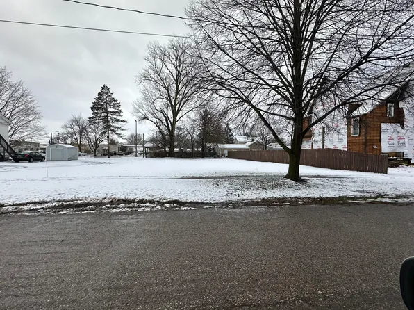209 N Niles St, Paw Paw, MI 49079