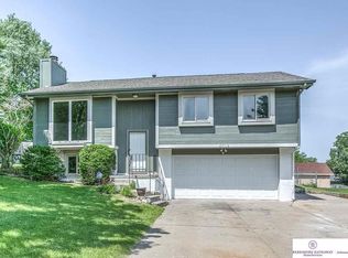 5718 N 128th St, Omaha, NE 68164