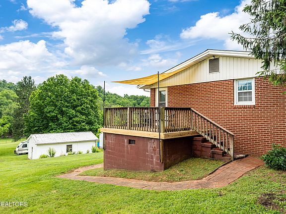 4th image of 7324 Thorn Grove Pike