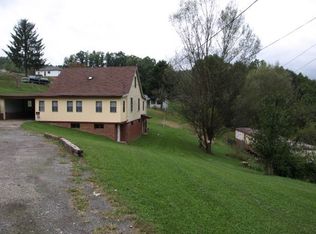750 Old Turnpike Rd, Sutton, WV 26601