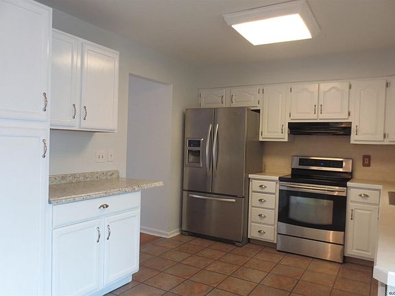 5th image of 41 Margaret Dr
