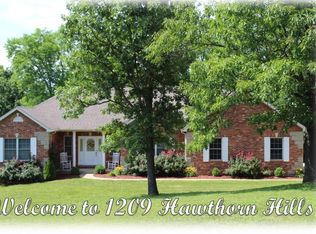 1209 Hawthorn Hills Dr, Festus, MO 63028
