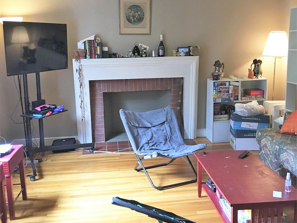Living room 3