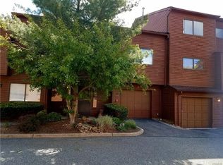 44 Tulip Ct, Nanuet, NY 10954