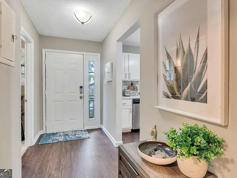 1114 Falling Water Dr SE — Photo 16